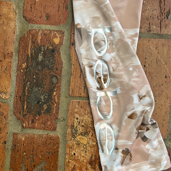 Bebe floral wide waistband cropped leggings szM - Picture 6 of 13